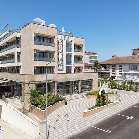 Cinema Hotel Primorsko Esterno foto