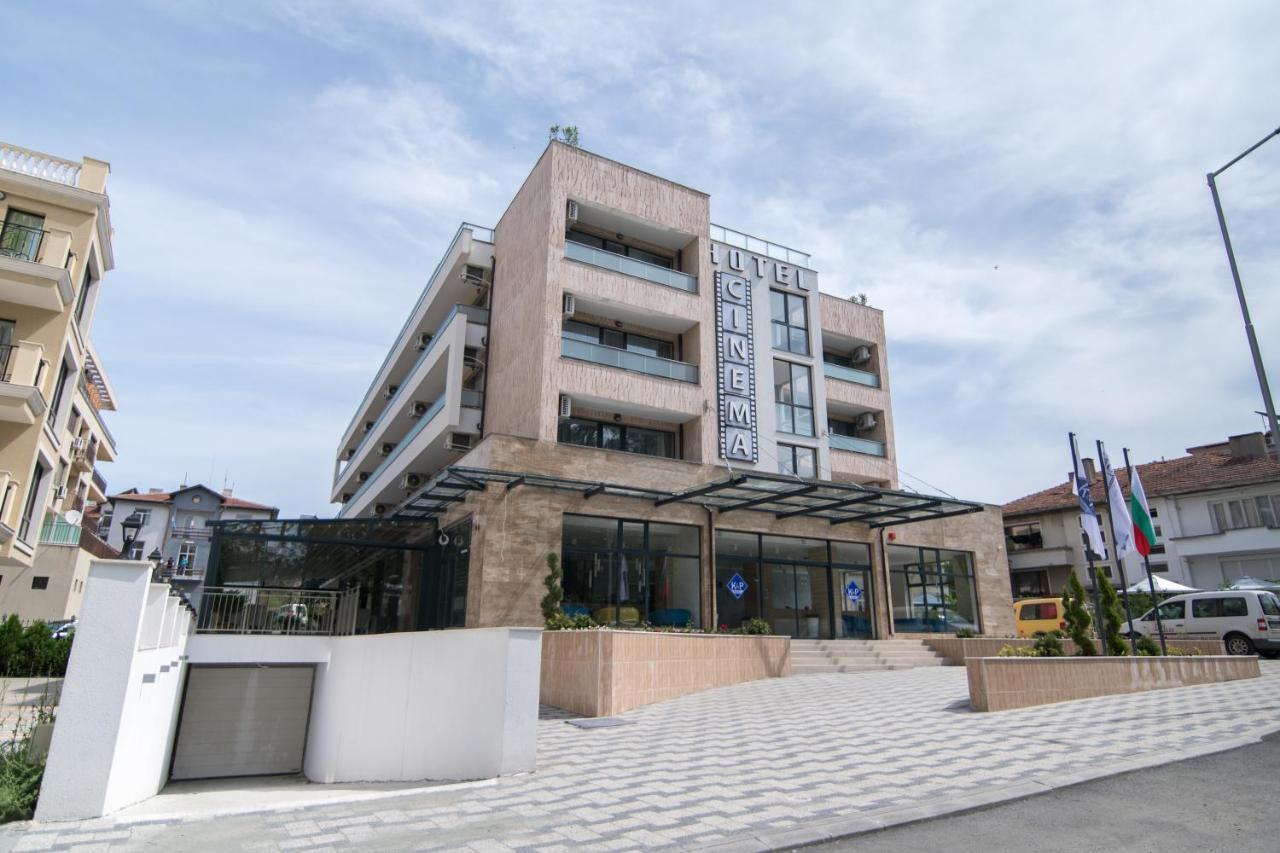 Cinema Hotel Primorsko Esterno foto